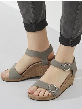Birkenstock’s Papillio Soley Wedge Sandals Size 37